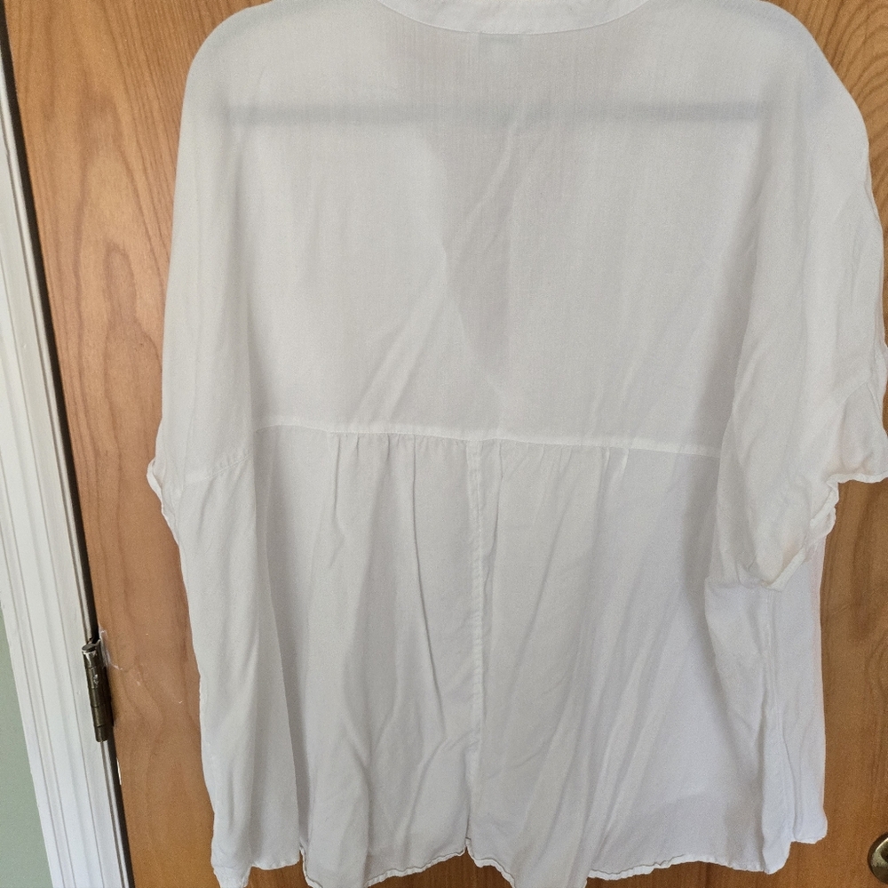 Crown & Ivy White Ruffle Sleeve Blouse - Picture 4 of 4